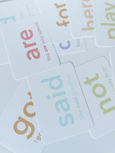 Load image into Gallery viewer, 25 Sight Words Flash Cards