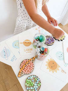 Planets mini tray sensory kit