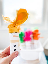 Load image into Gallery viewer, Snowman Classroom Favors
