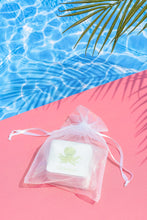 Load image into Gallery viewer, Bath, Pool, Beach Waterproof Play Cards